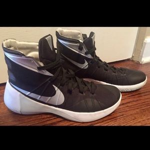 Women’s 2015 hyperdunk